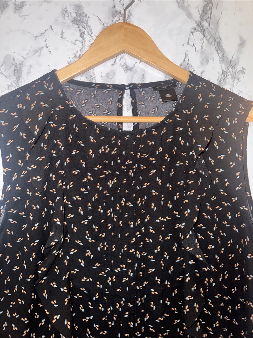 Ann Taylor Sleeveless Blouse Black Size XL - Picture 4 of 7
